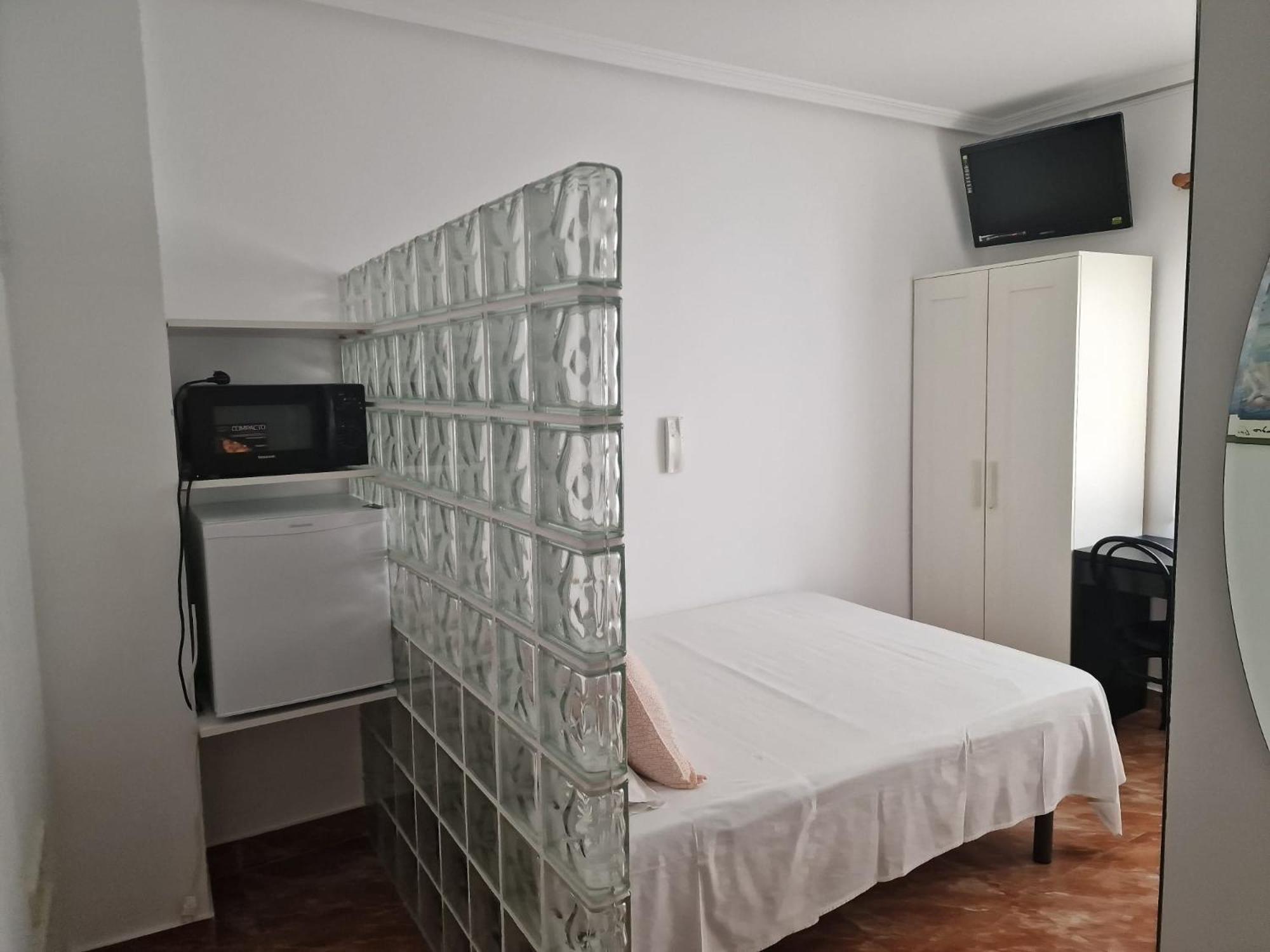 Pension Navarra Madrid Exterior photo